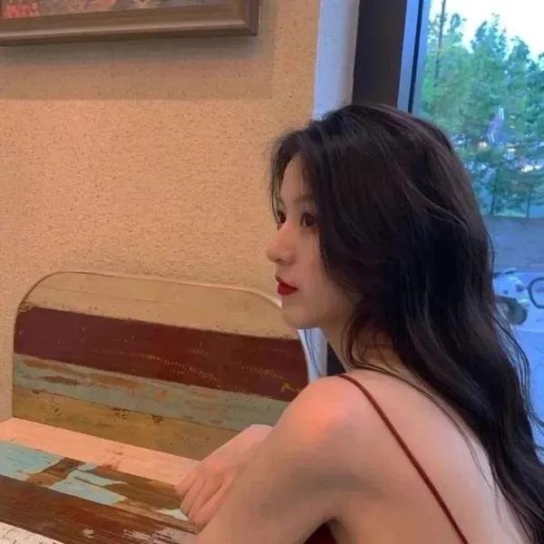 麻烦中的女人